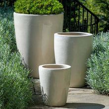  Marta Planter