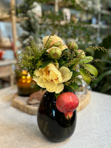  Seasonal Floral Arrangement