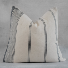  ENIIYI | Woven Cotton Throw Cover + Pillow Insert